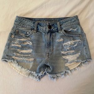 American Eagle • High rise festival shorts